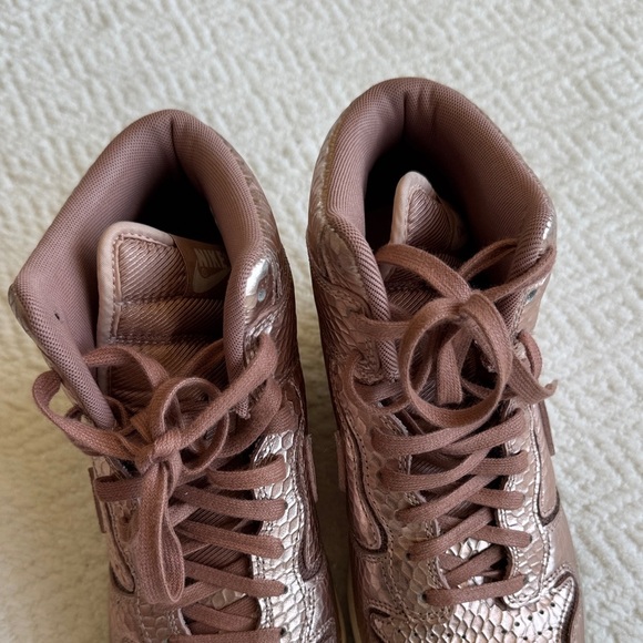 Nike Dunk Sky High Hi Metallic Rose Gold Hidden Wedge Heel Shoes Womens 6.5 - Picture 4 of 9